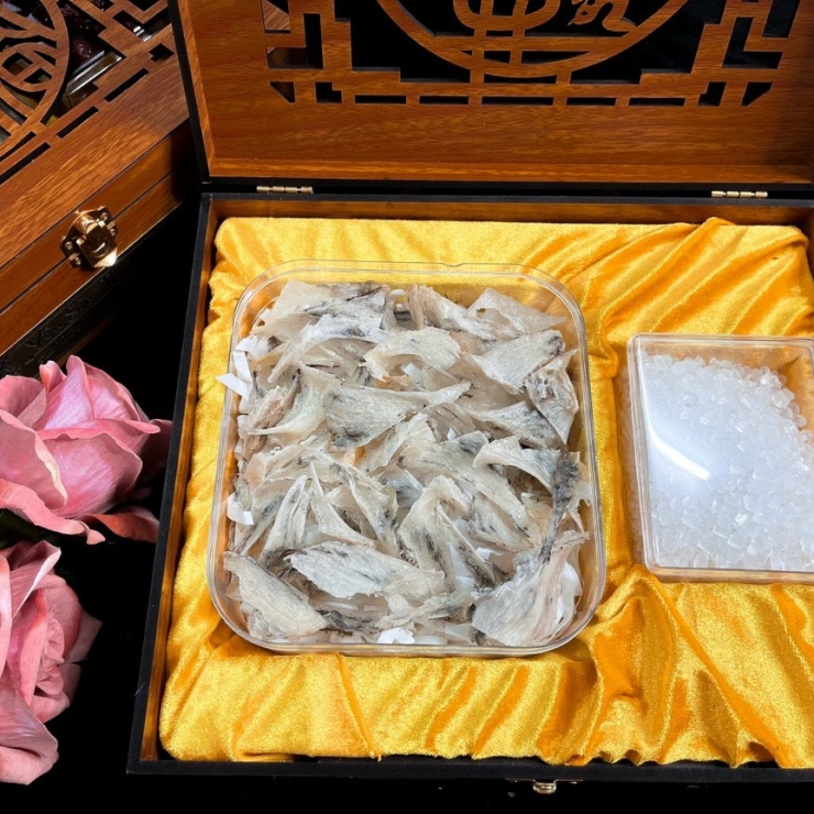 Chân yến thô